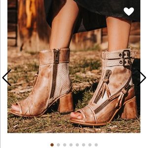 Freebird Zombie Taupe shoes EUC